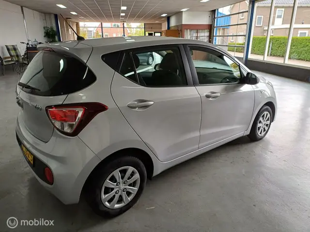 Hyundai i10 1.0i Comfort 2018 Benzine 2