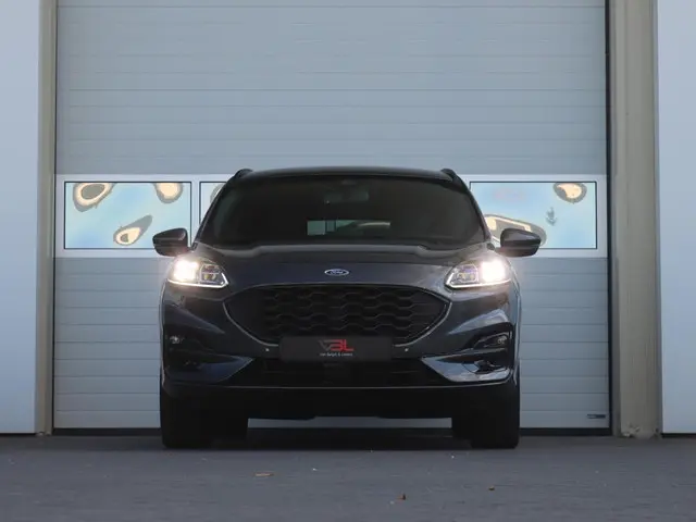Ford Kuga 2.5 PHEV 225PK ST-Line X 2022 Hybride Benzine 9