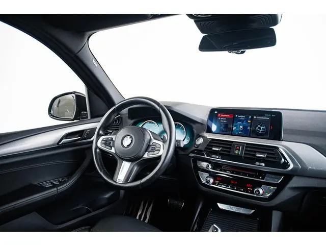 BMW X3 xDrive20i High Executive 2018 Benzine 41