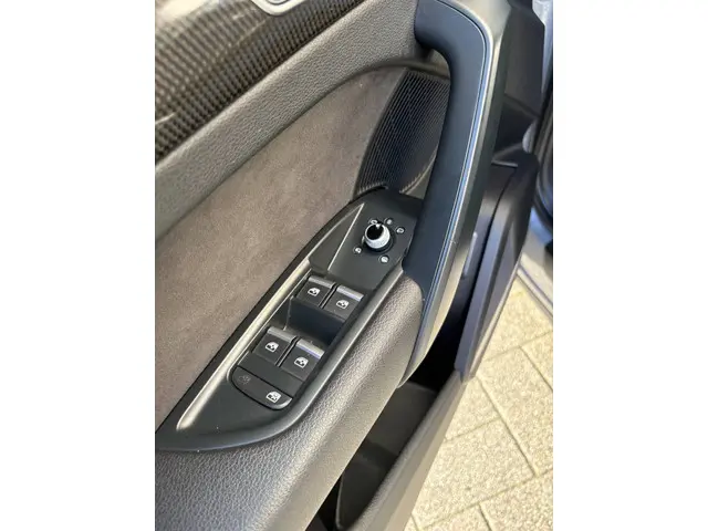 Audi Q5 2.0 TFSI quattro Launch Edition 2017 Benzine 23