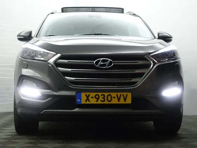 Hyundai Tucson 1.6 T-GDi Premium 4WD Aut- 2016 Benzine 28