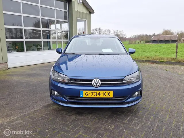 Volkswagen Polo 1.0 TSI Comfortline 2019 Benzine 8