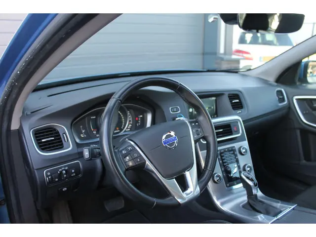 Volvo V60 2.0 D3 Ocean Race 2016 Diesel 23