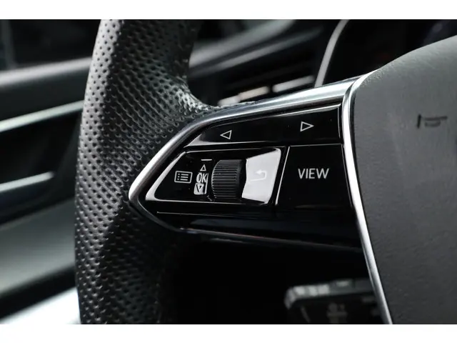 Audi A6 Avant 40 TDI quattroS Line 2019 Diesel 12