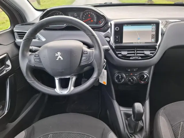 Peugeot 208 1.2 VTi Active❗ 2013 Benzine 19