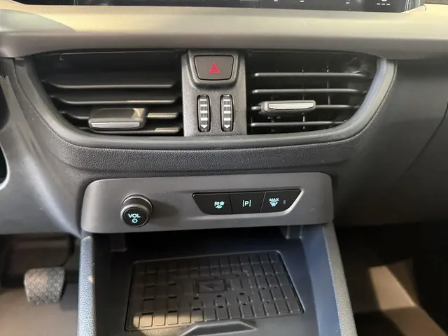 Ford E-Transit Courier Limited 44 kWh 2026 Elektrisch 27