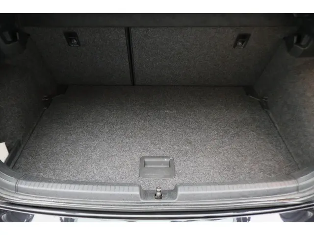 Volkswagen Polo 1.0 MPI Comfortline 2018 Benzine 13