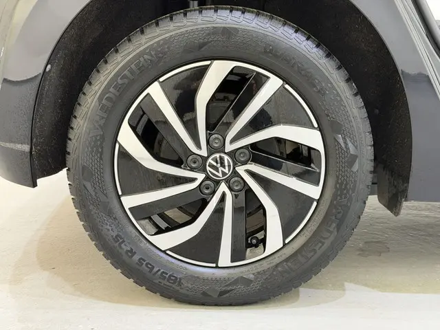 Volkswagen Polo VI HB 1.0 TSI Life 2023 Benzine 11