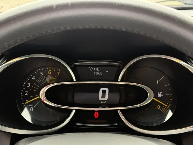 Renault Clio 1.2 16V Dynamique 2014 Benzine 12