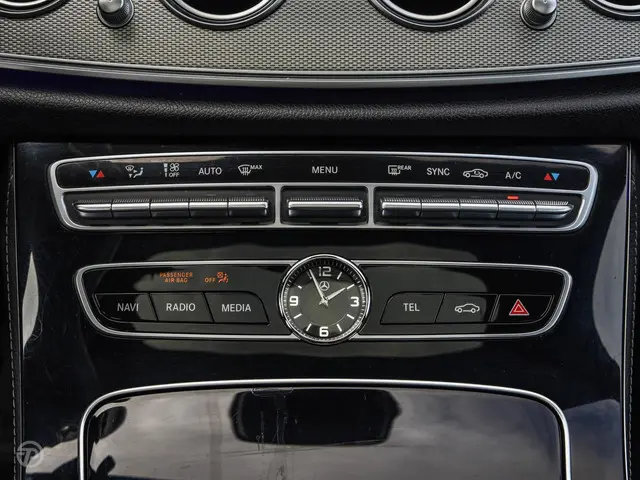 Mercedes-Benz E-Klasse 200 Ambition 2016 Benzine 20