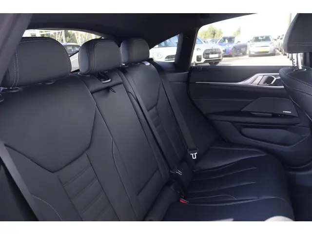 BMW i4 eDrive40 High Executive 84 kWh 2022 Elektrisch 15