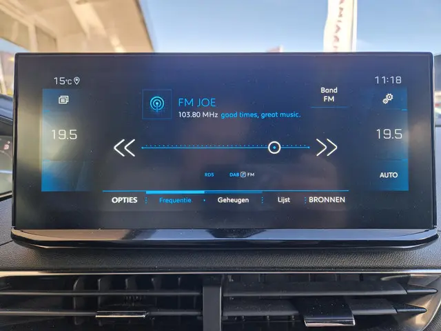 Peugeot 3008 1.2T 130pk GT 2024 Benzine 17