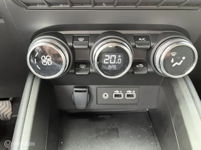 Mitsubishi Colt 1.0T MT Intense+ 2025 Benzine 17