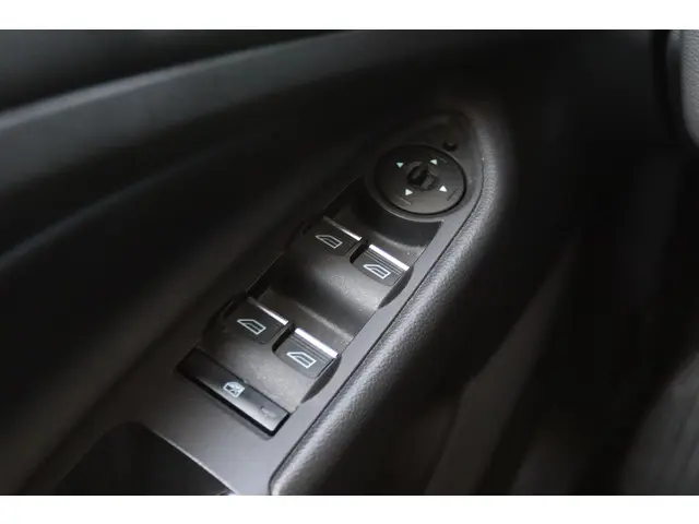 Ford Kuga 1.5 ECOBOOST ST-LINE 2017 Benzine 31