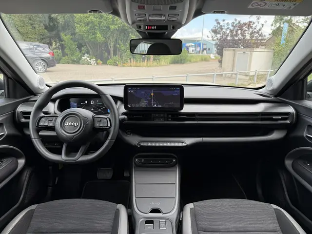 Jeep Avenger Longitude 54 kWh Aut. 2024 Elektrisch 17