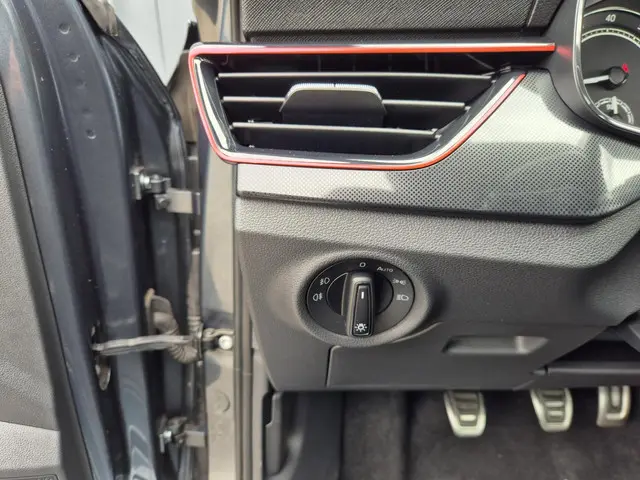 Škoda Scala 1.0 TSI Sport Business 2019 Benzine 25
