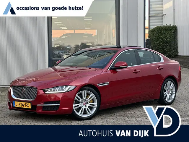 Jaguar XE 2.0 Portfolio 2015 Benzine