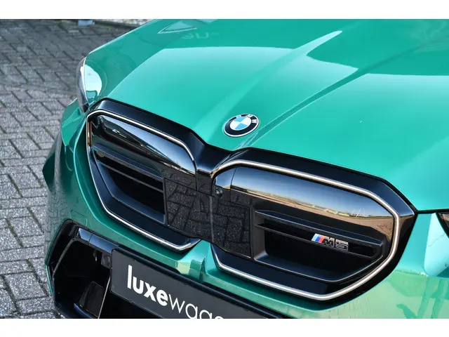 BMW M5 5-serie Touring 2024 Hybride Benzine 77