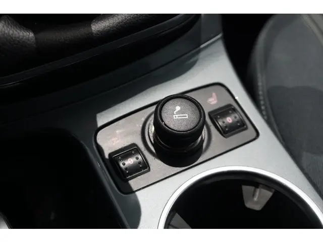 Ford C-MAX 1.6 EcoBoost Titanium 2013 Benzine 25