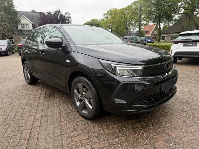 Opel Grandland 1.2 Turbo GS Line 2024 Benzine 19