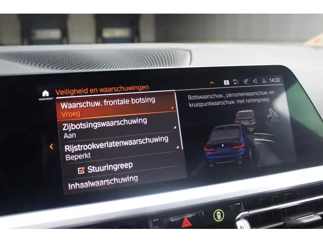 BMW 3 Serie 330i High Executive Edition 2019 Benzine 21