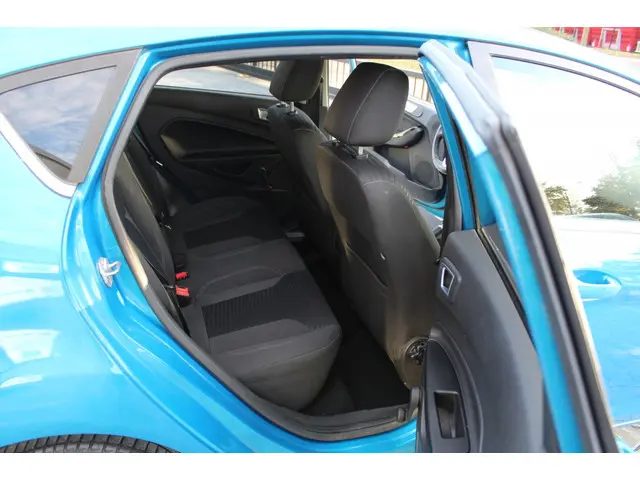 Ford Fiesta 1.0 EcoB. Titanium 2015 Benzine 19