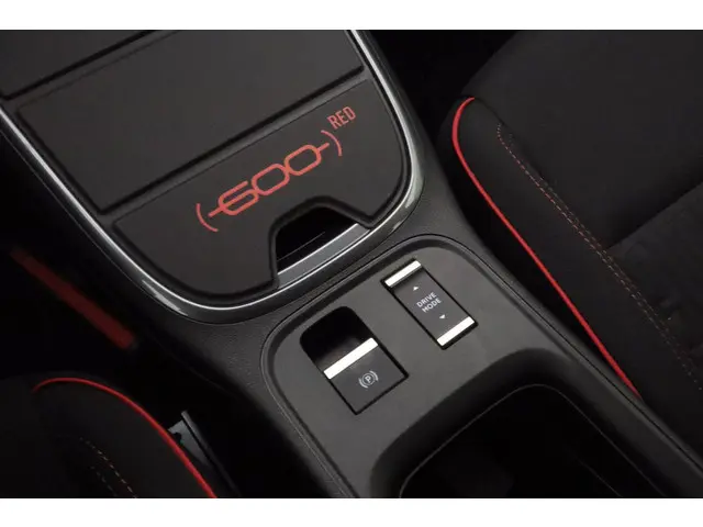 Fiat 600 600e RED 54 kWh 2025 Elektrisch 27