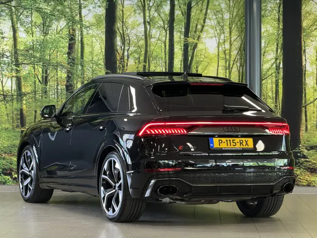 Audi RSQ8 4.0 TFSI RS Q8 quattro 2021 Hybride Benzine 7