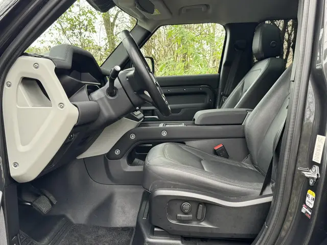 Land Rover Defender 110 P400E 2023 Hybride Benzine 13