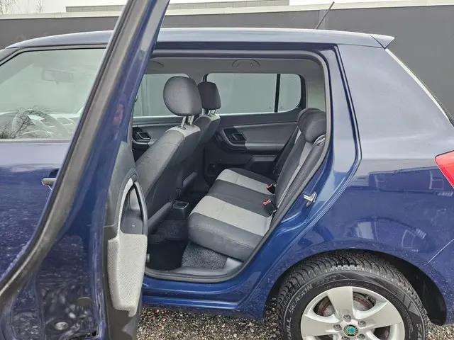 Škoda Fabia 1.2 ACTIVE 5 DRS. * AIRCO * 2012 Benzine 12