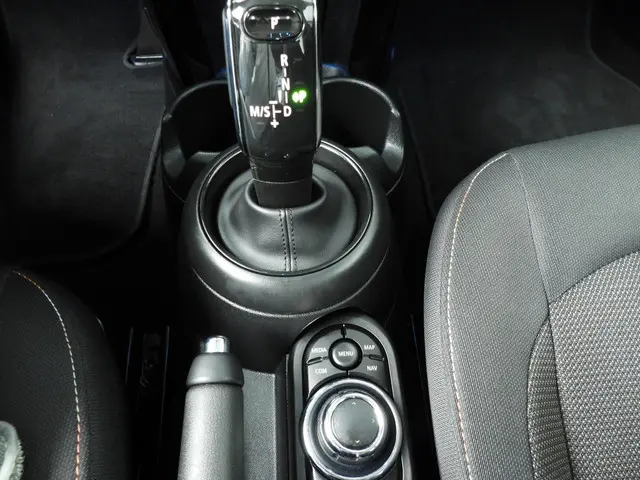 MINI 5-Deurs Cooper 2023 Benzine 16