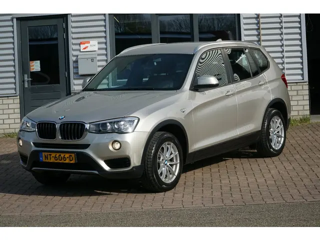 BMW X3 XDrive20i High Executive X-DRIVE 2014 Benzine 3