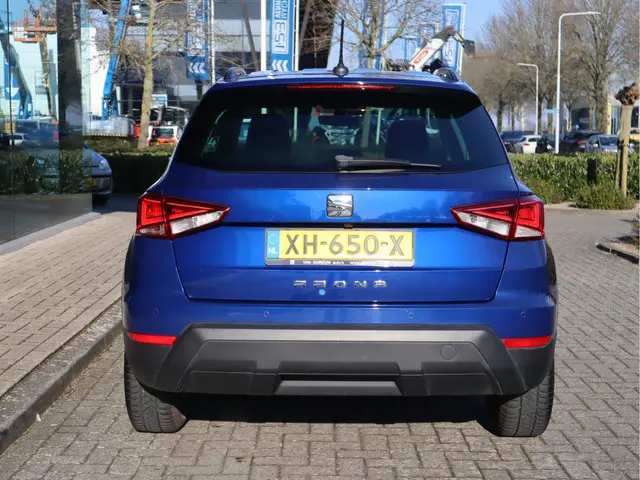 SEAT Arona 1.0 TSI Style Business 2019 Benzine 19