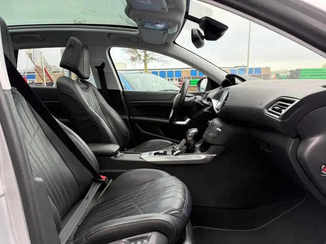 Peugeot 308 SW 1.2 e-THP Allure 2015 Benzine 10