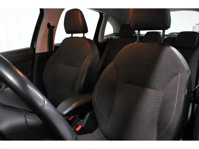 Citroën C3 1.0 PureTech Collection 2015 Benzine 15