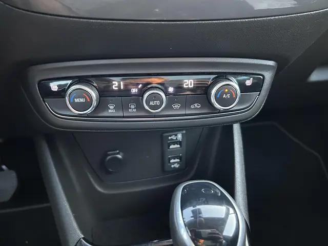 Opel Crossland 1.2 Turbo Ultimate 2022 Benzine 23