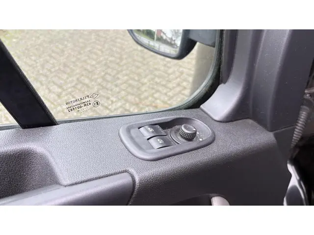 Renault Master bestel T28 2.3 dCi L1H1 2017 Diesel 14