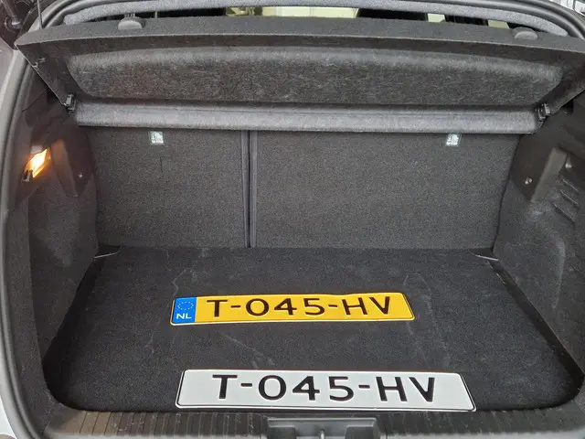 Renault Captur 1.3 mild hybrid 160 R.S. Line 2023 Benzine 9