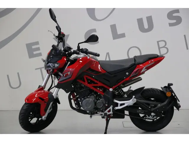 Benelli Tornado Tour Naked T 125 409KM! 2022 Benzine 4