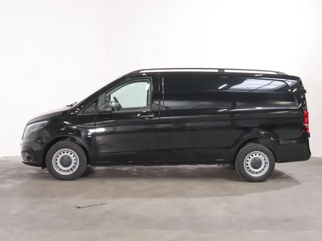 Mercedes-Benz Vito 114 CDI Lang 2023 Diesel 18