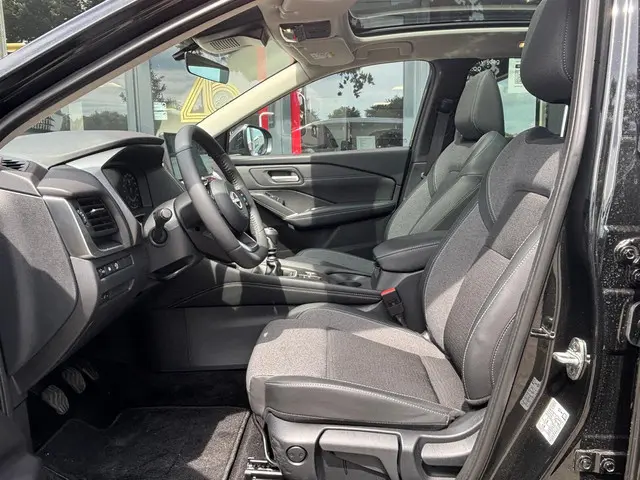 Nissan QASHQAI MHEV 140 MT N-Connecta 2025 Benzine 8