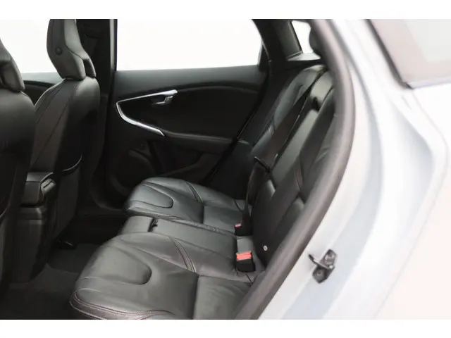 Volvo V40 Cross Country 1.6 T4 Summum 2014 Benzine 14