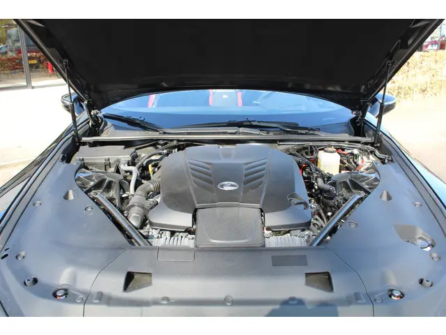 Lexus LC Convertible 500 Hokkaido Edition 2023 Benzine 28