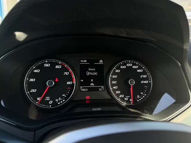 SEAT Arona 1.0 TSI Xperience Connect 2022 Benzine 8