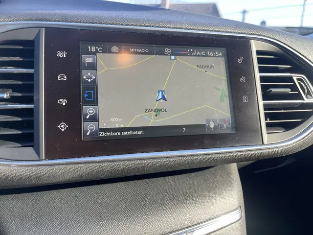 Peugeot 308 SW 1.2 e-THP Active 2014 Benzine 9