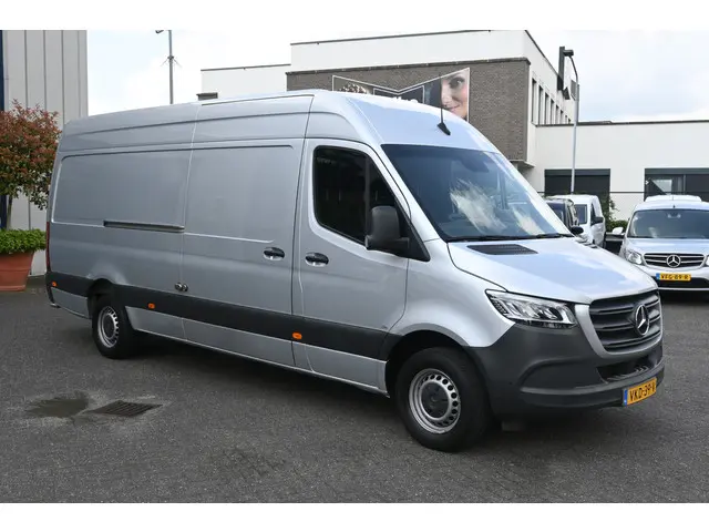 Mercedes-Benz Sprinter 315 CDI L3H2 MARGE 2021 Diesel 10