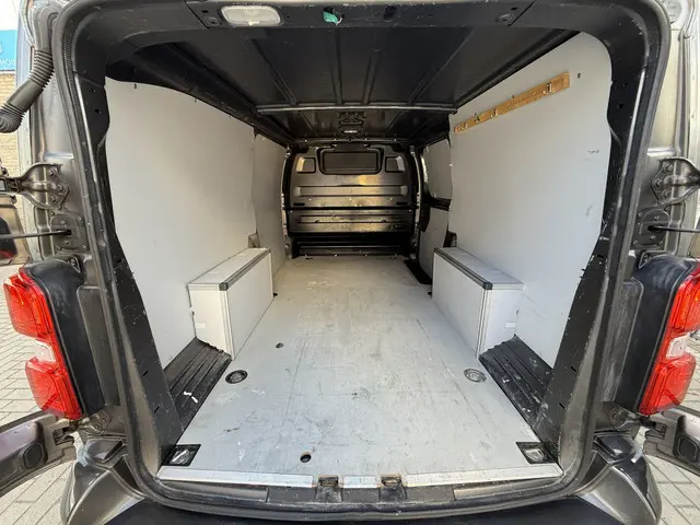 Opel Vivaro 2.0 CDTI 177PK EURO 6 L3H1 2021 Diesel 10