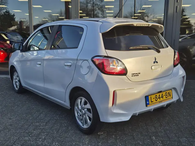 Mitsubishi Space Star 1.2 Nova 2021 Benzine 6