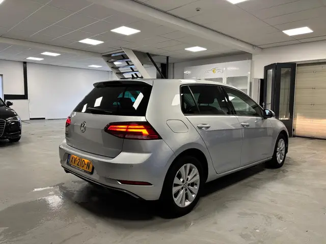 Volkswagen Golf 1.0 TSI Comfortline 2019 Benzine 5