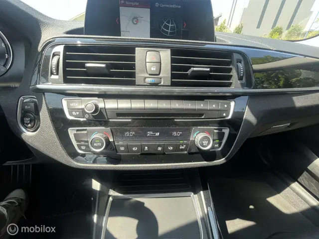 BMW 1 Serie 118i Corporate Lease Executive 2017 Benzine 15